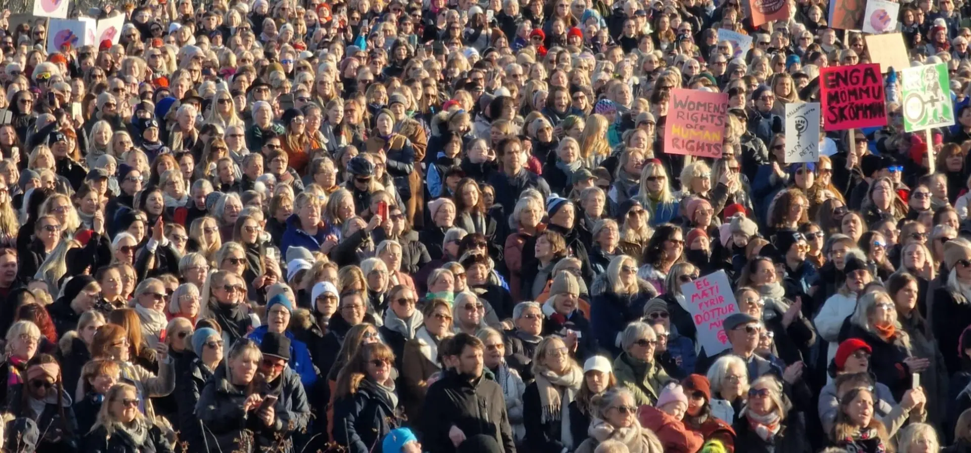 Islanda: protestul femeilor pentru „egalitate” — simbolism fără impact real